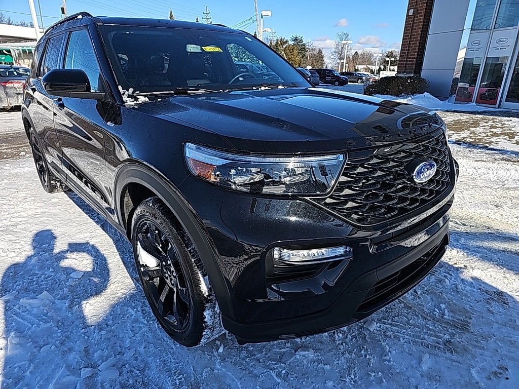 Used 2023 Ford Explorer ST-Line w/ Class IV Trailer Tow Package image 5