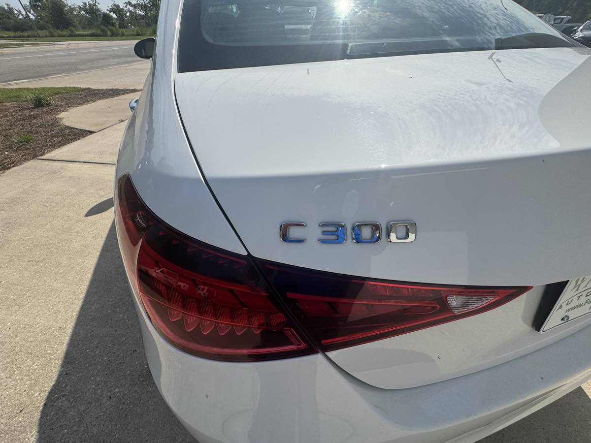 Used 2025 Mercedes-Benz C 300 Sedan image 22