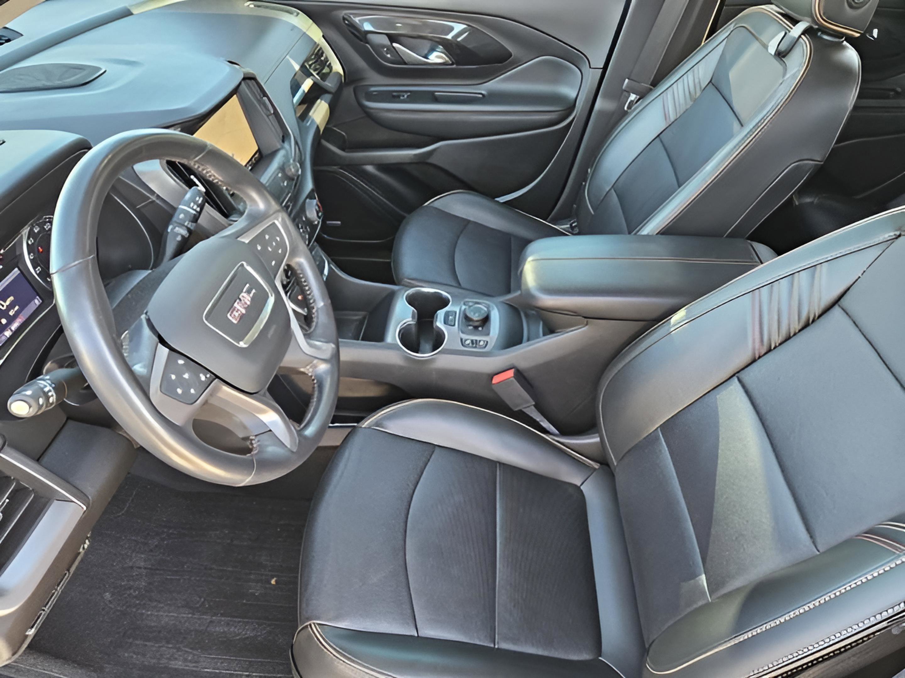 Used 2022 GMC Terrain AT4 w/ Infotainment Package II image 11