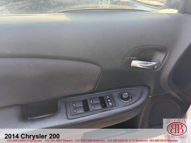 Used 2014 Chrysler 200 Touring image 10