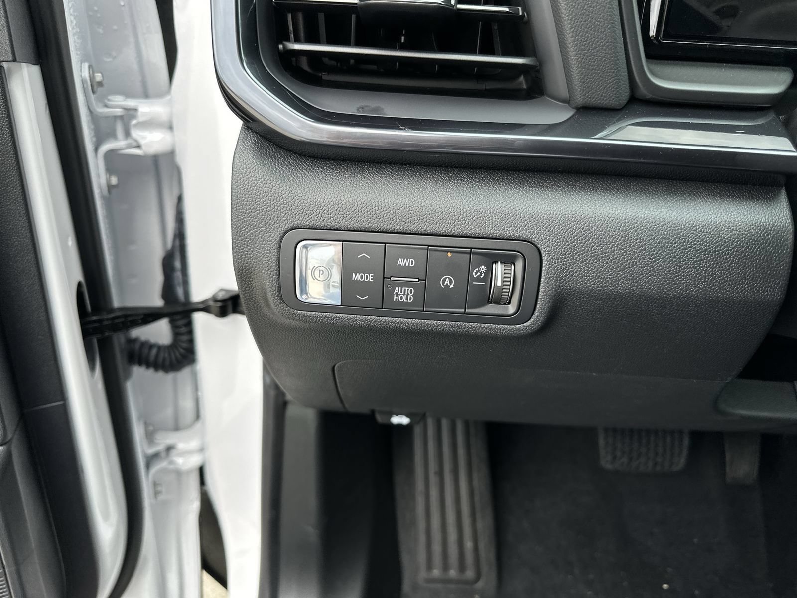 New 2026 GMC Terrain AT4 w/ Convenience Package III AWD/4WD image 18