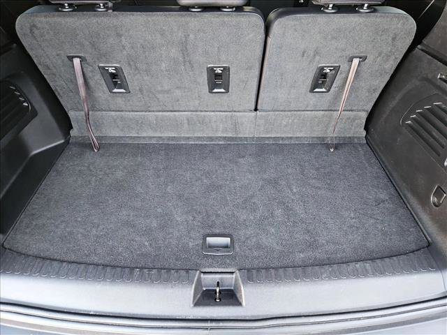 Used 2025 Chevrolet Traverse LT FWD image 6