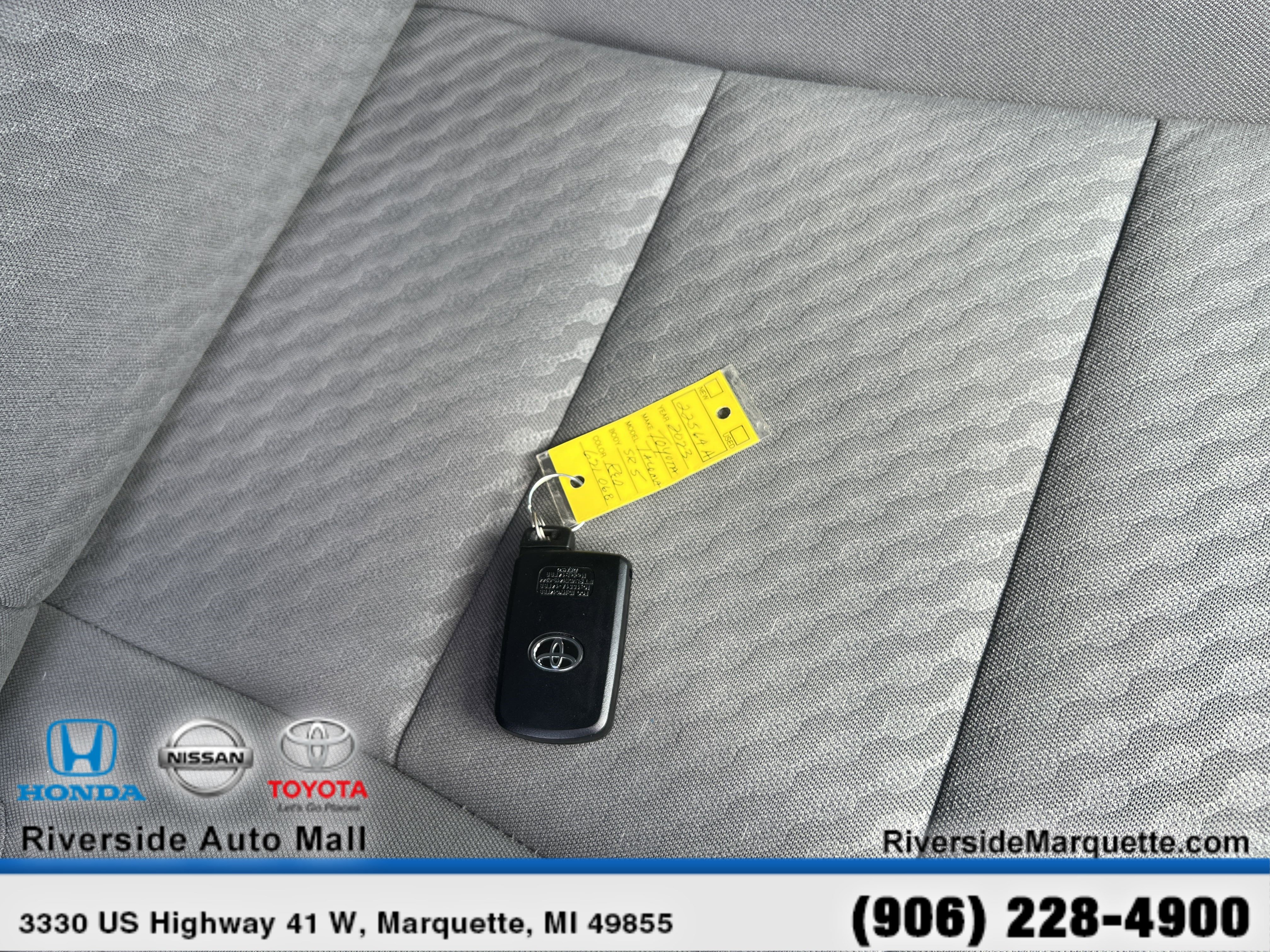 Used 2023 Toyota Tacoma SR5 w/ Technology Package image 27