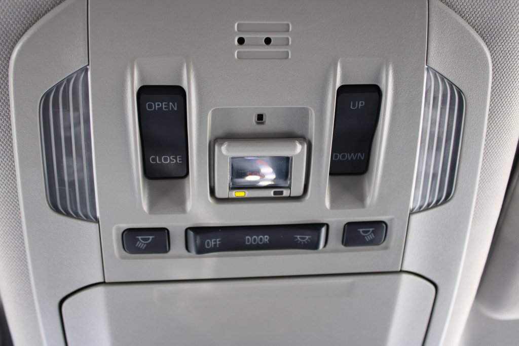 Used 2023 Toyota Highlander XLE FWD image 21