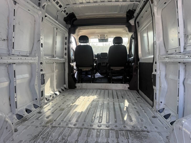 Used 2024 RAM ProMaster 2500 w/ Convenience Group FWD image 10