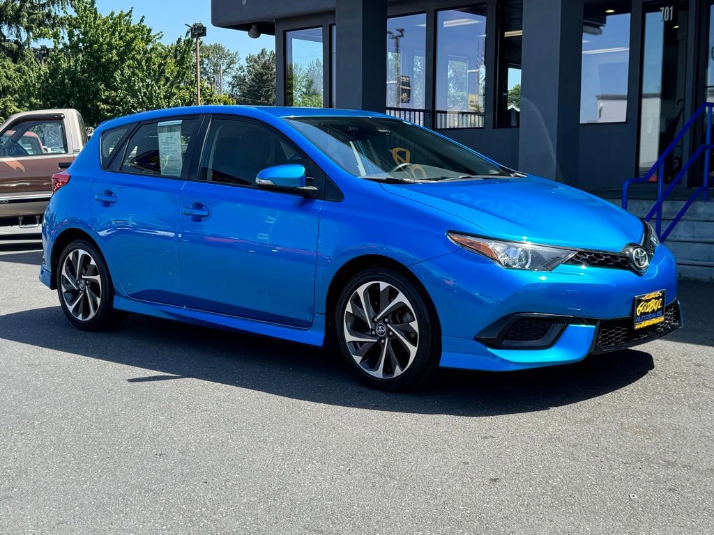 Used 2018 Toyota Corolla iM image 1