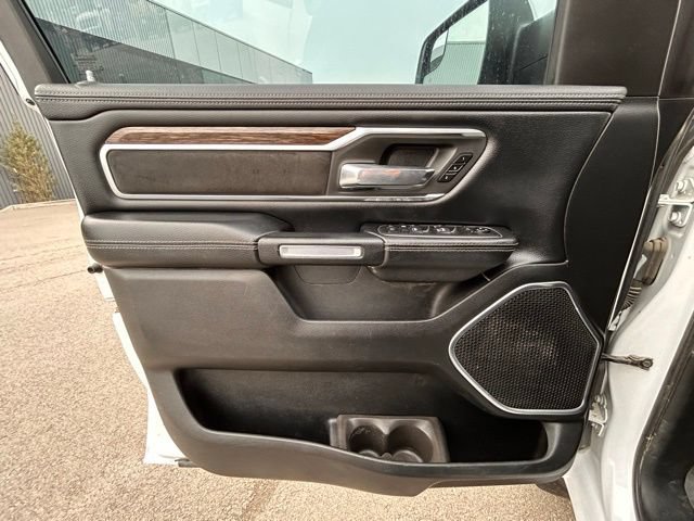 Used 2019 RAM 1500 Laramie AWD/4WD image 34