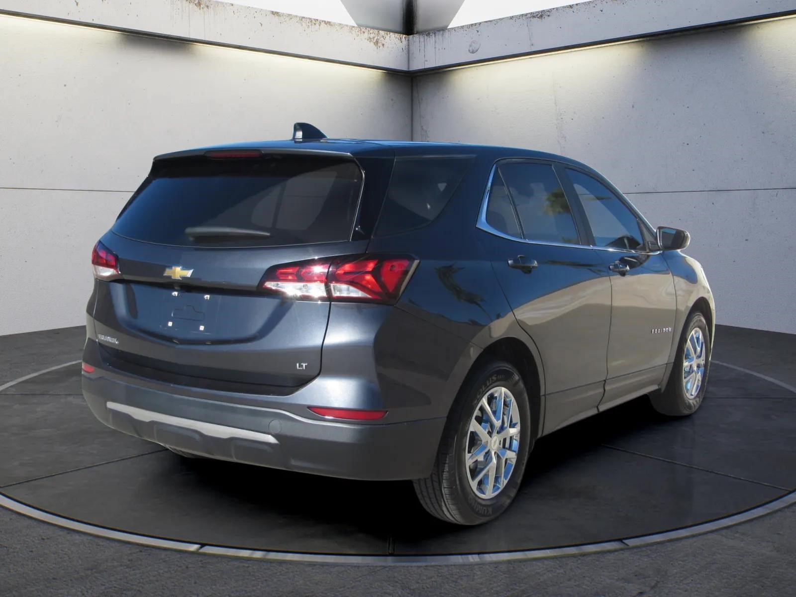 Used 2023 Chevrolet Equinox LT FWD image 5