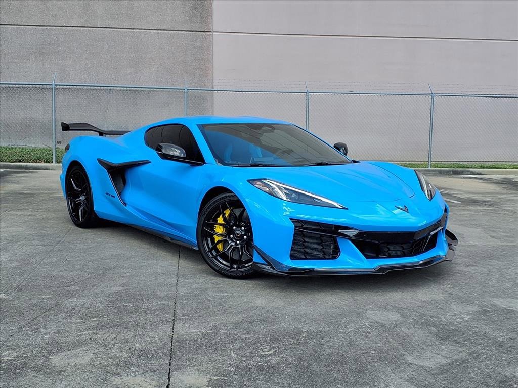 Used 2025 Chevrolet Corvette Z06 w/ Z07 Performance Package