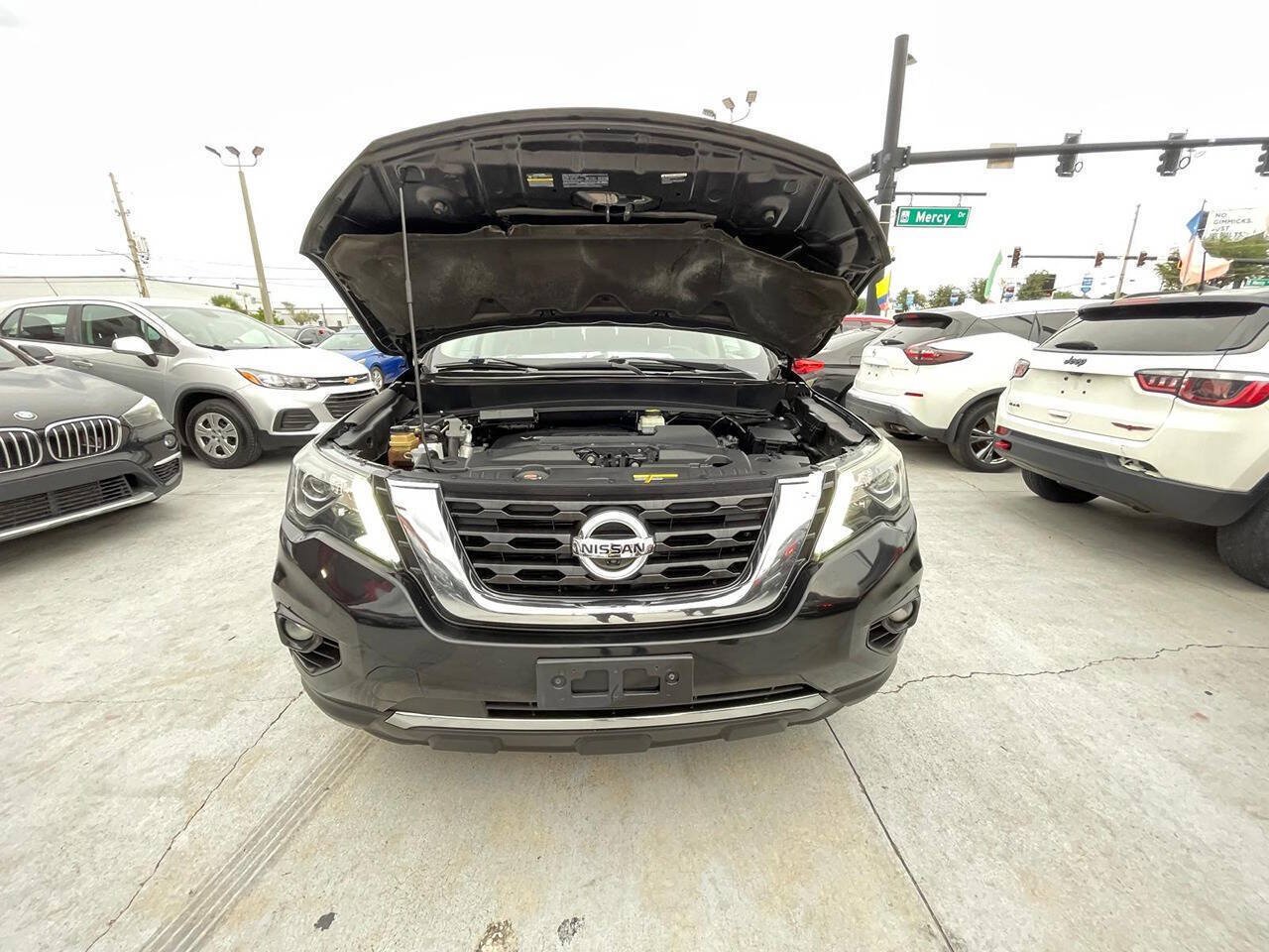 Used 2019 Nissan Pathfinder SL AWD/4WD image 20