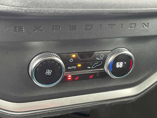 Used 2025 Ford Expedition Platinum image 25
