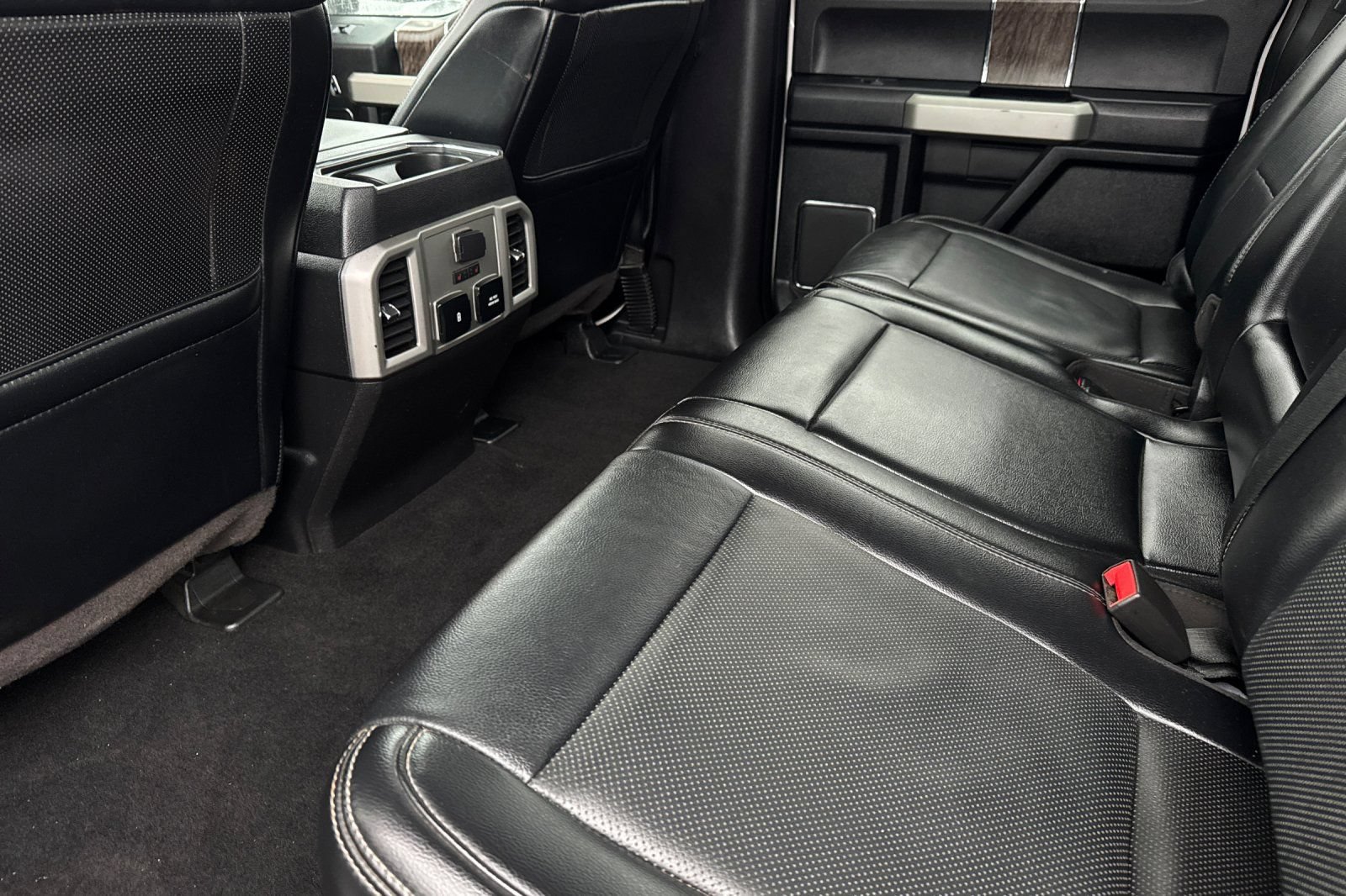 Used 2019 Ford F450 Lariat w/ Lariat Ultimate Package AWD/4WD image 13