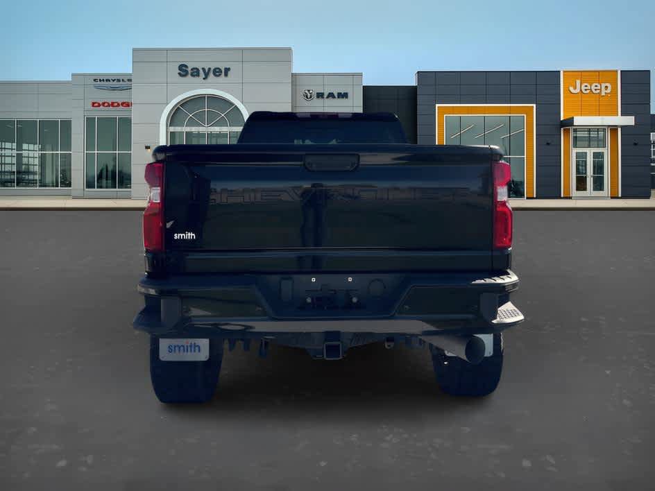 Used 2024 Chevrolet Silverado 3500 LTZ w/ LTZ Plus Package AWD/4WD image 4