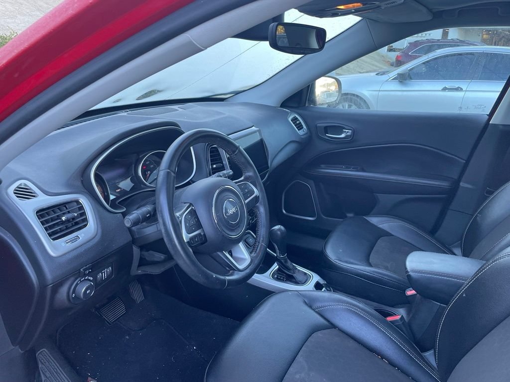 Used 2020 Jeep Compass Latitude w/ Popular Equipment Group FWD image 8