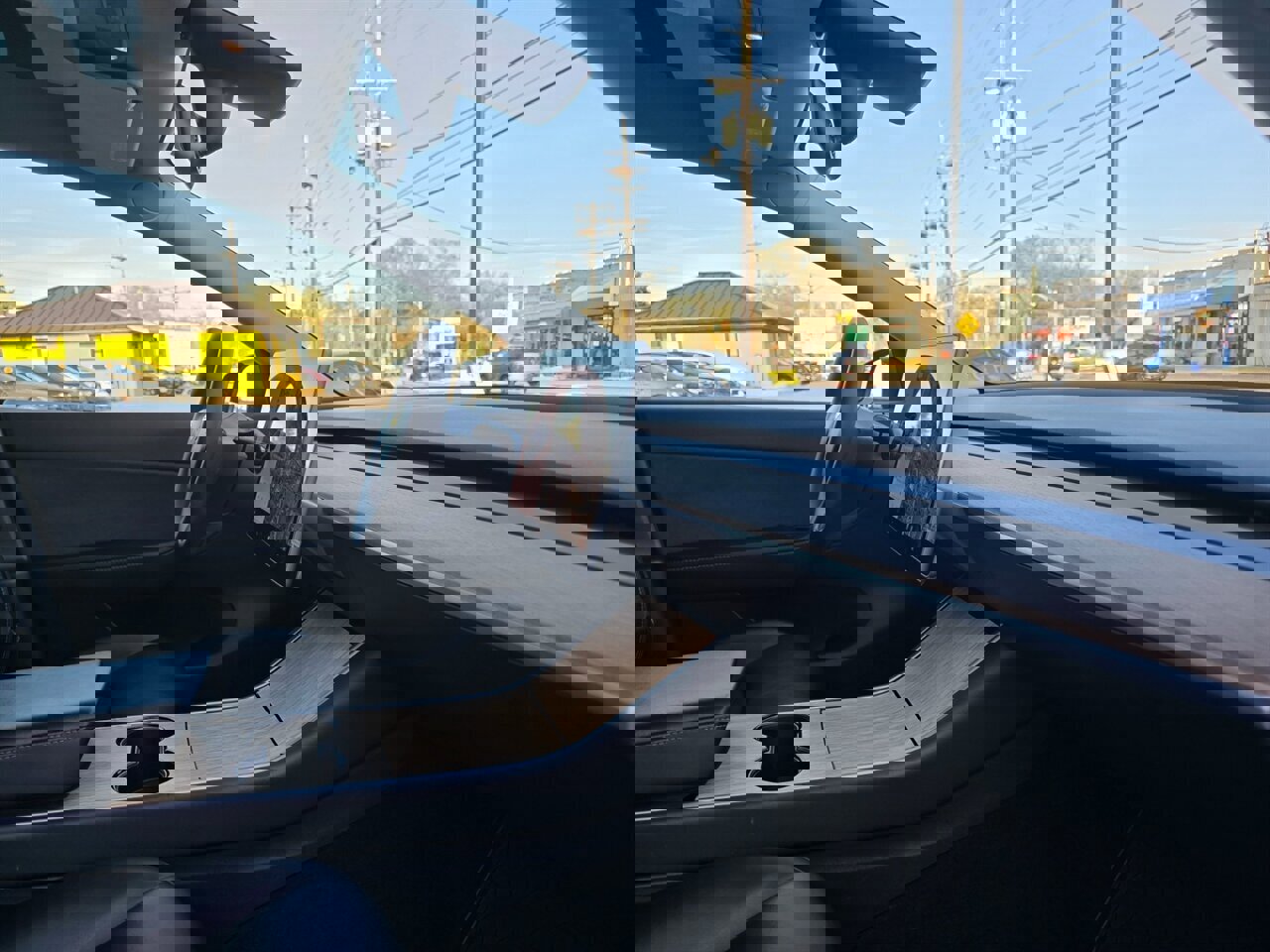 Used 2021 Tesla Model Y Long Range image 16