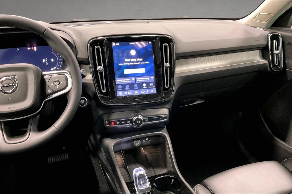 New 2026 Volvo XC40 B5 Plus w/ Protection Package Premier AWD/4WD image 6