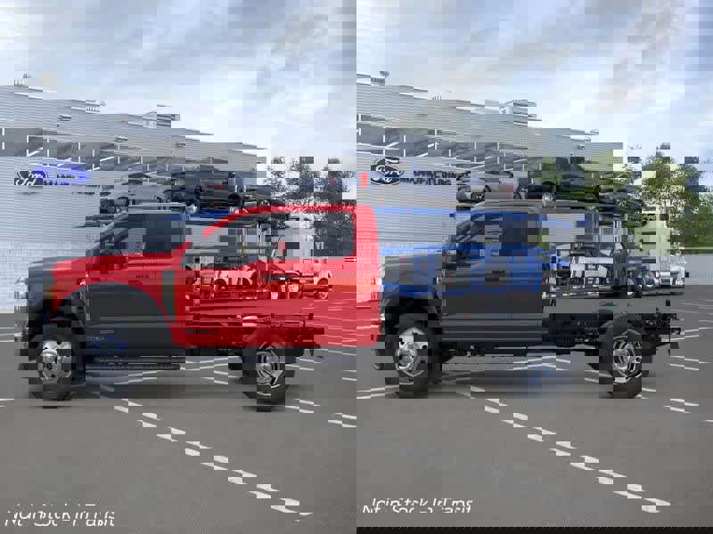 New 2026 Ford F550 4x4 SuperCab Super Duty image 3