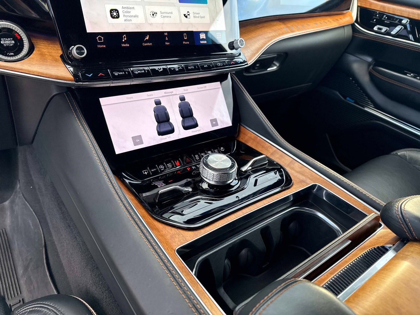 Used 2024 Jeep Grand Wagoneer L Series III image 28