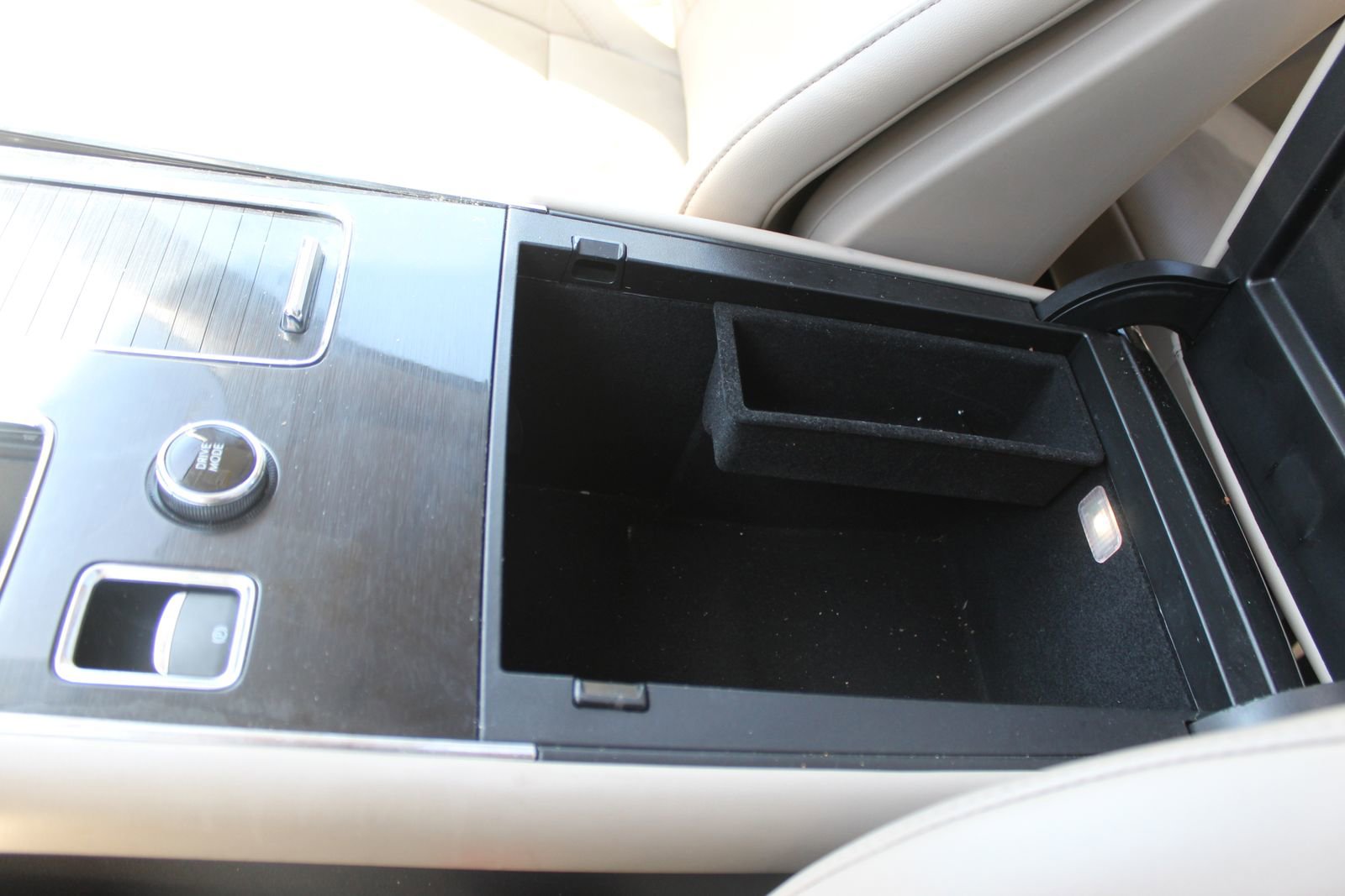 Used 2023 Lincoln Aviator Reserve w/ Equipment Group 201A AWD/4WD image 34