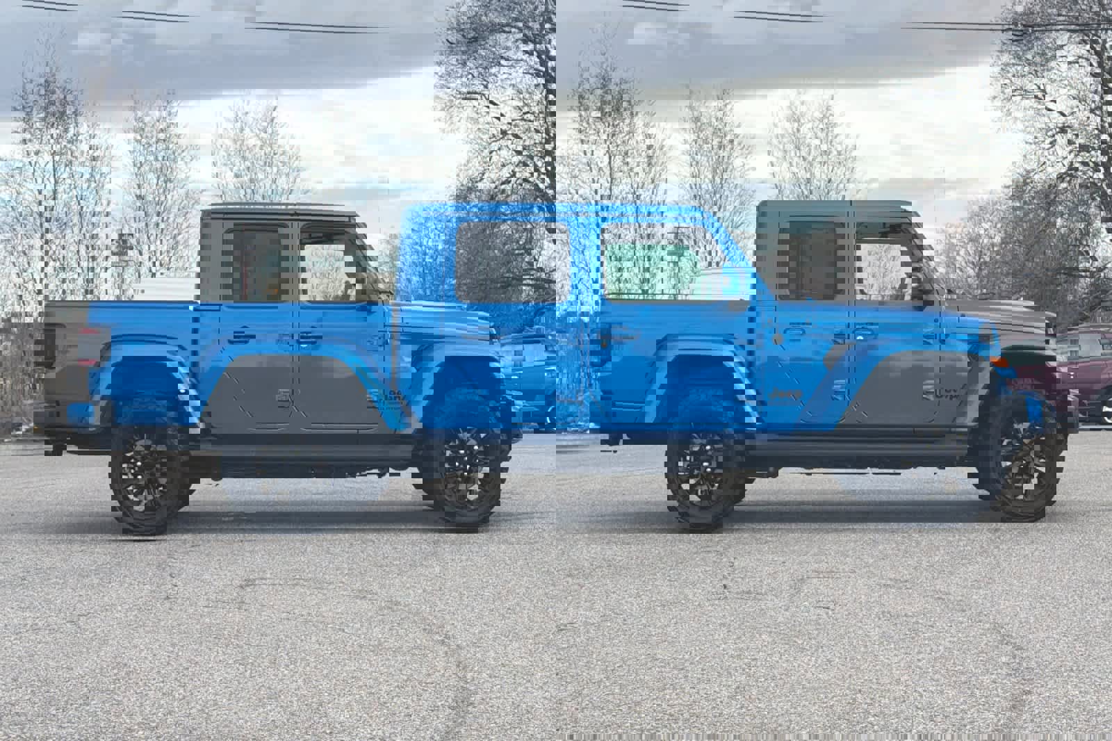 Used 2022 Jeep Gladiator Overland image 8