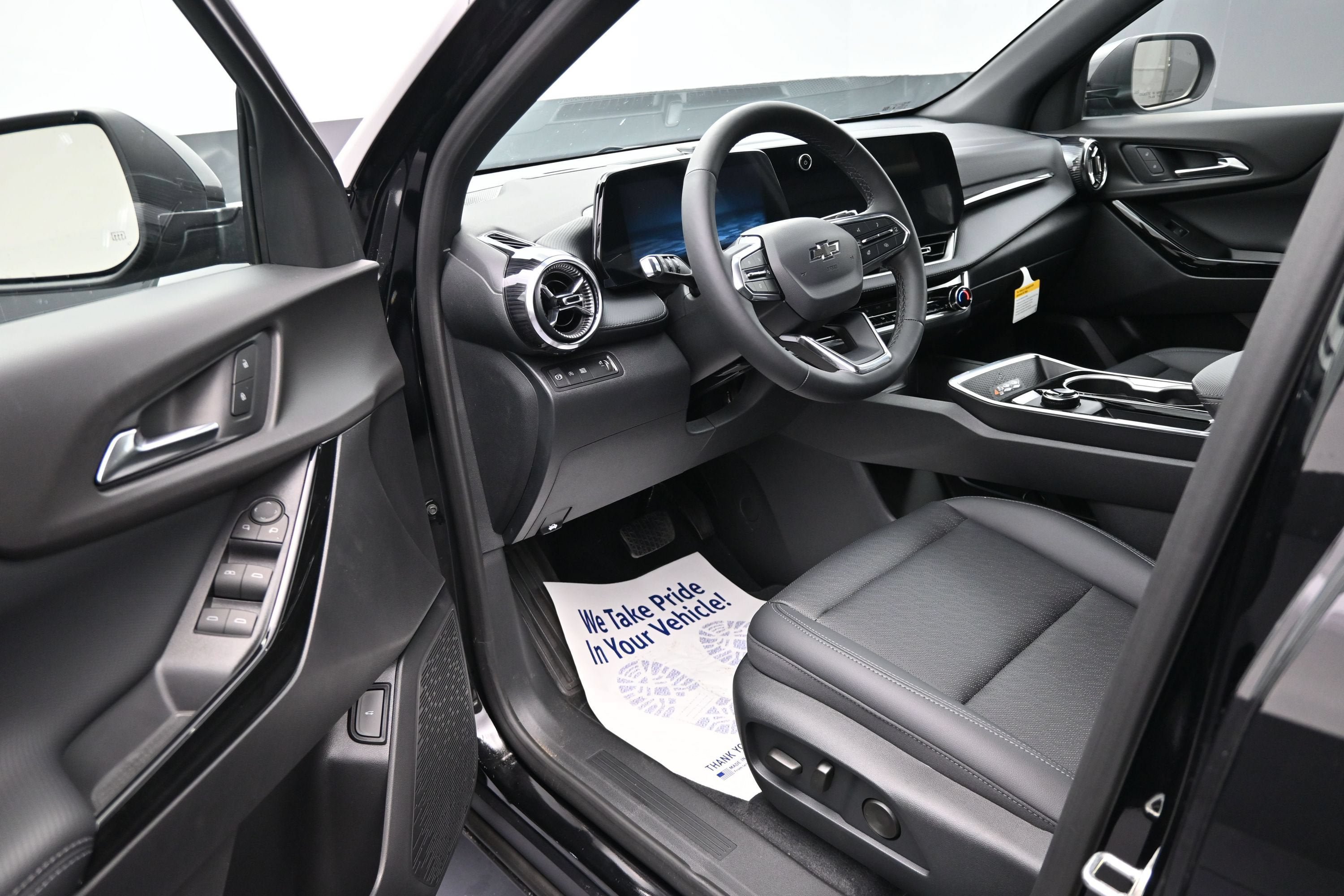 New 2027 Chevrolet Equinox LT w/ Convenience Package II FWD image 10