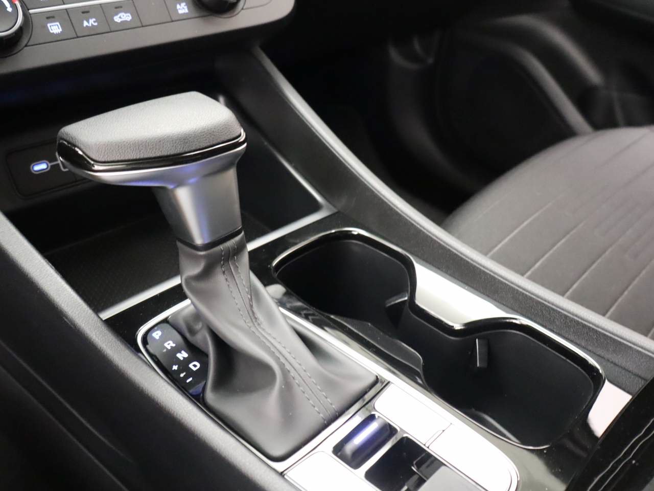 New 2026 Hyundai Santa Cruz SE FWD image 8