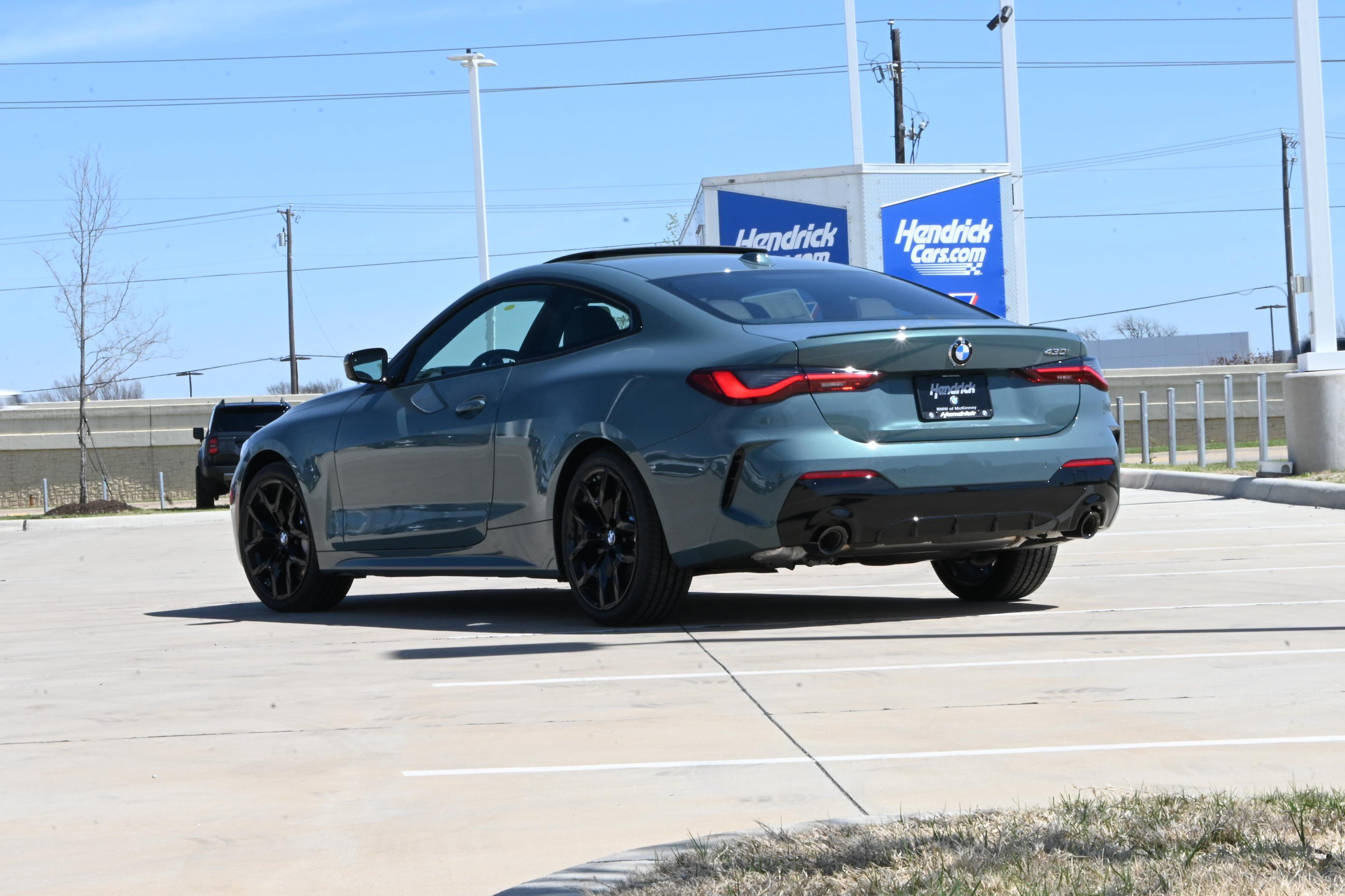 New 2026 BMW 430i Coupe w/ M Sport Package RWD image 2