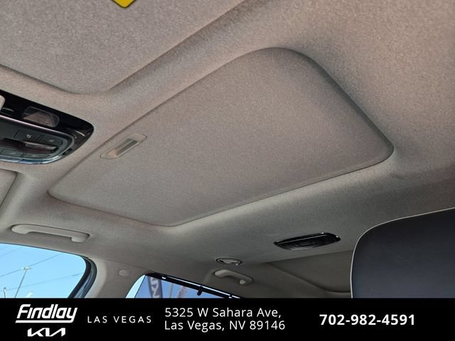 Used 2021 Hyundai Palisade Limited w/ Winter Package FWD image 12