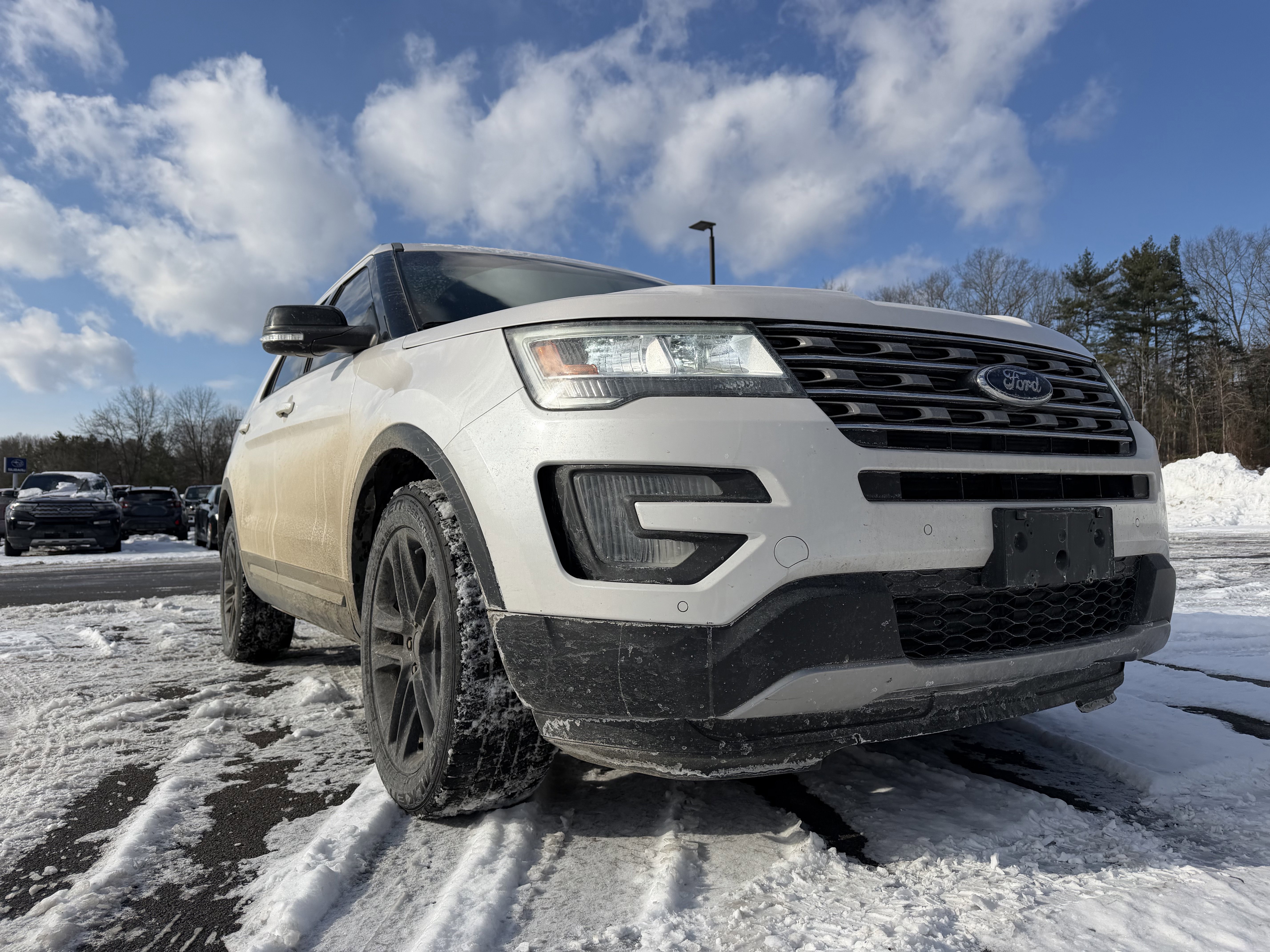 Used 2017 Ford Explorer XLT w/ Equipment Group 202A image 11