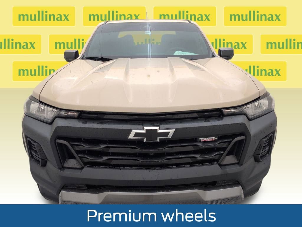 Used 2023 Chevrolet Colorado Trail Boss w/ Technology Package image 15