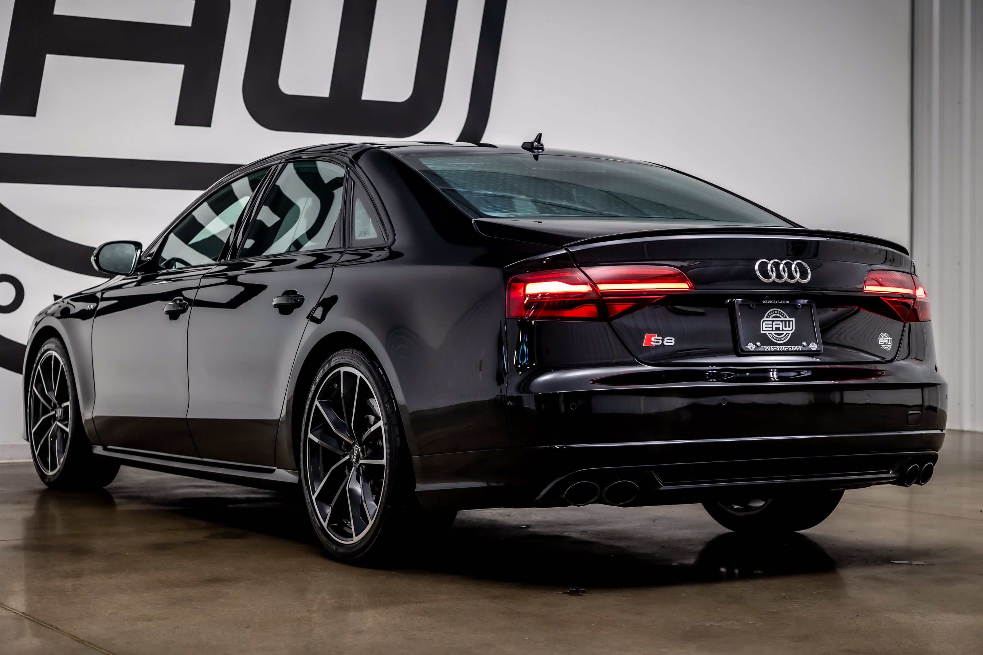 Used 2017 Audi S8 Plus AWD/4WD image 31
