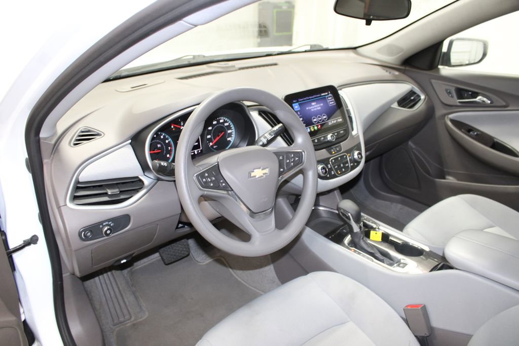 Used 2024 Chevrolet Malibu LT image 14
