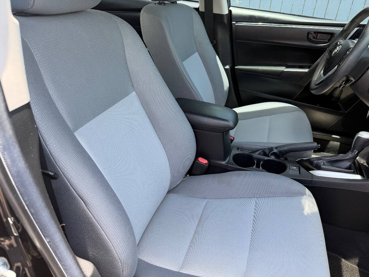 Used 2019 Toyota Corolla L FWD image 10