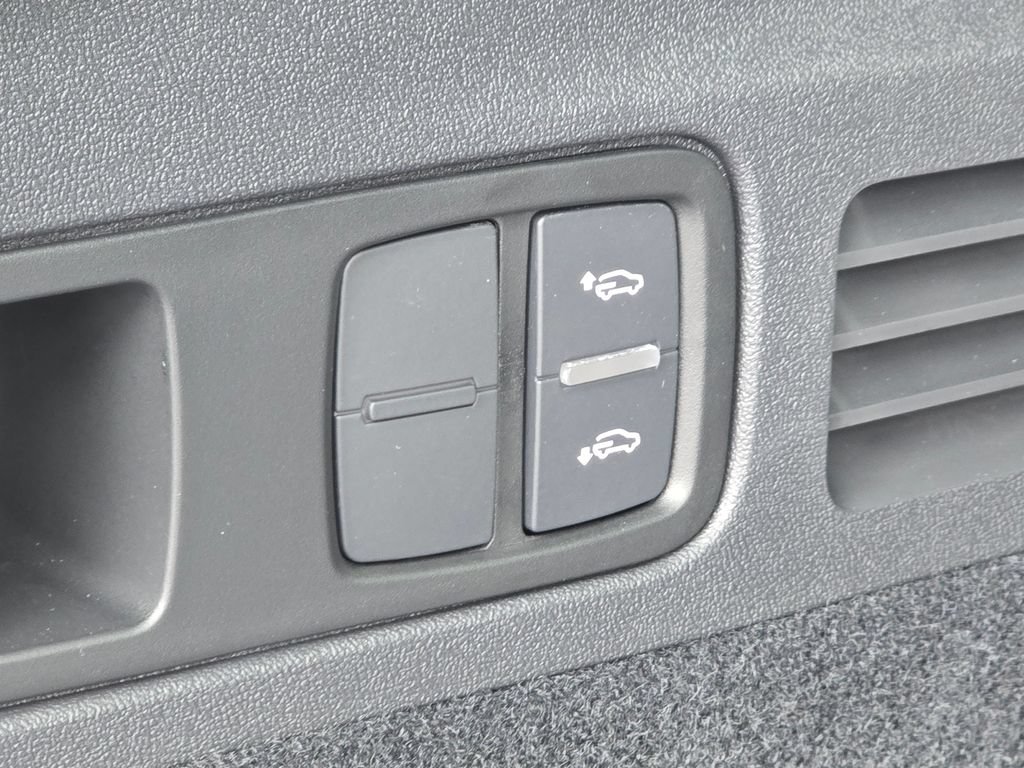 New 2026 Audi SQ5 Premium Plus AWD/4WD image 22