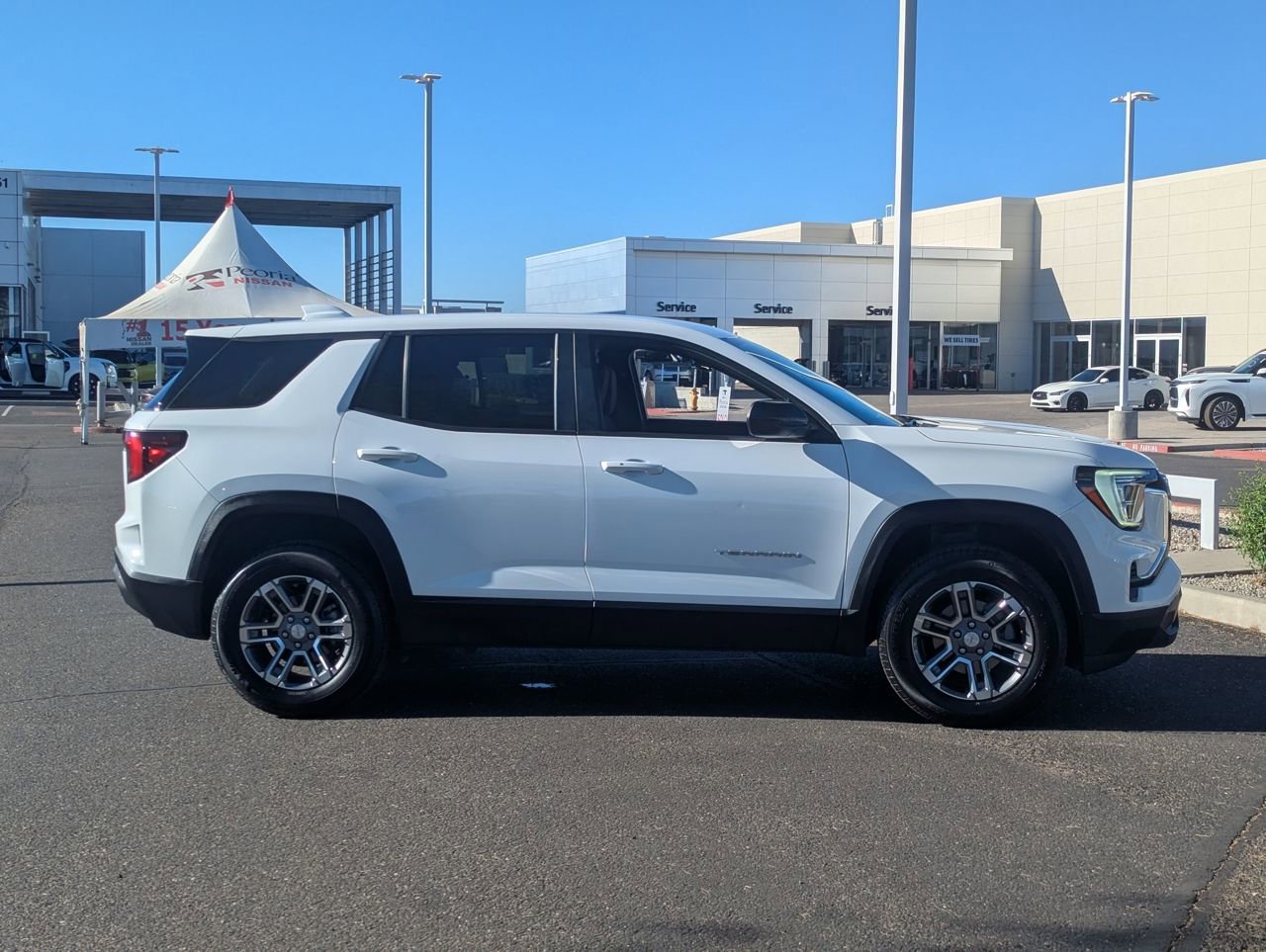 Used 2025 GMC Terrain Elevation image 7