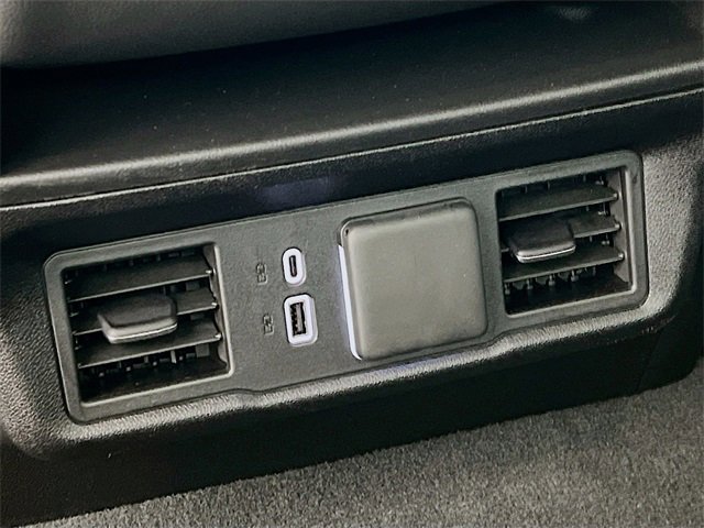 Used 2025 GMC Sierra 1500 SLT image 34