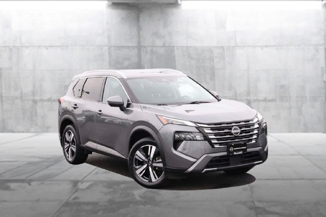 Certified 2025 Nissan Rogue SL w/ SL Premium Package AWD/4WD image 2