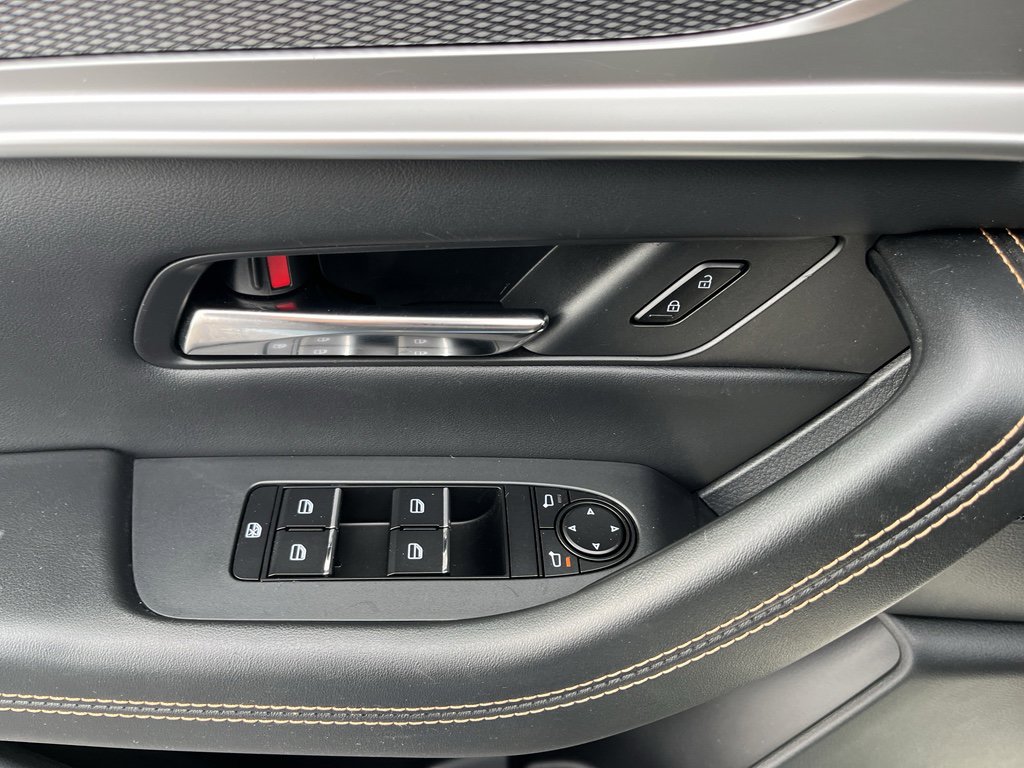 Certified 2025 MAZDA CX-90 3.3 Turbo w/ Preferred Package image 11