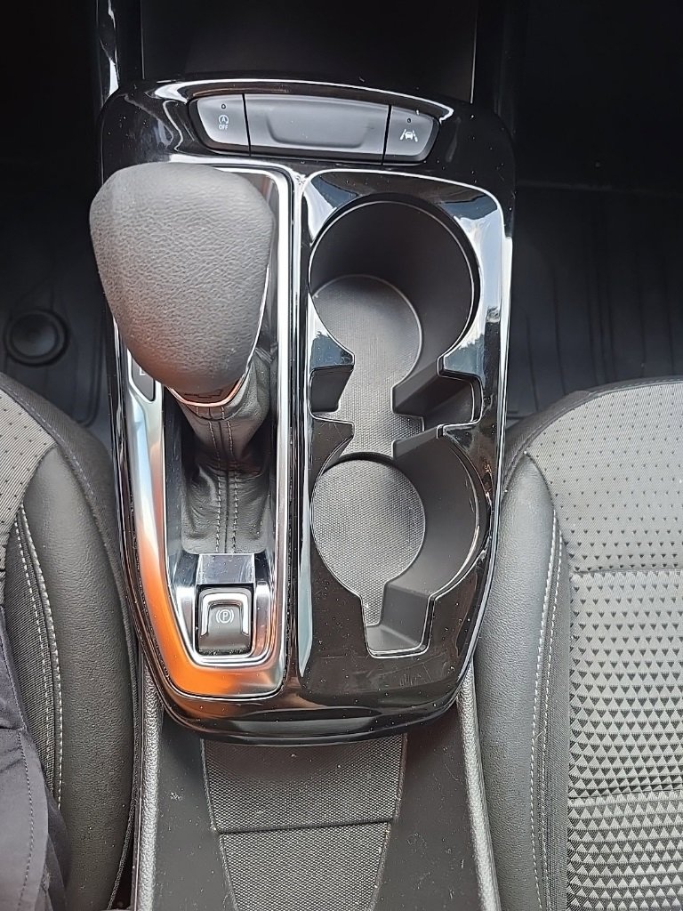 Used 2024 Chevrolet Trax LT w/ Driver Confidence Package image 21