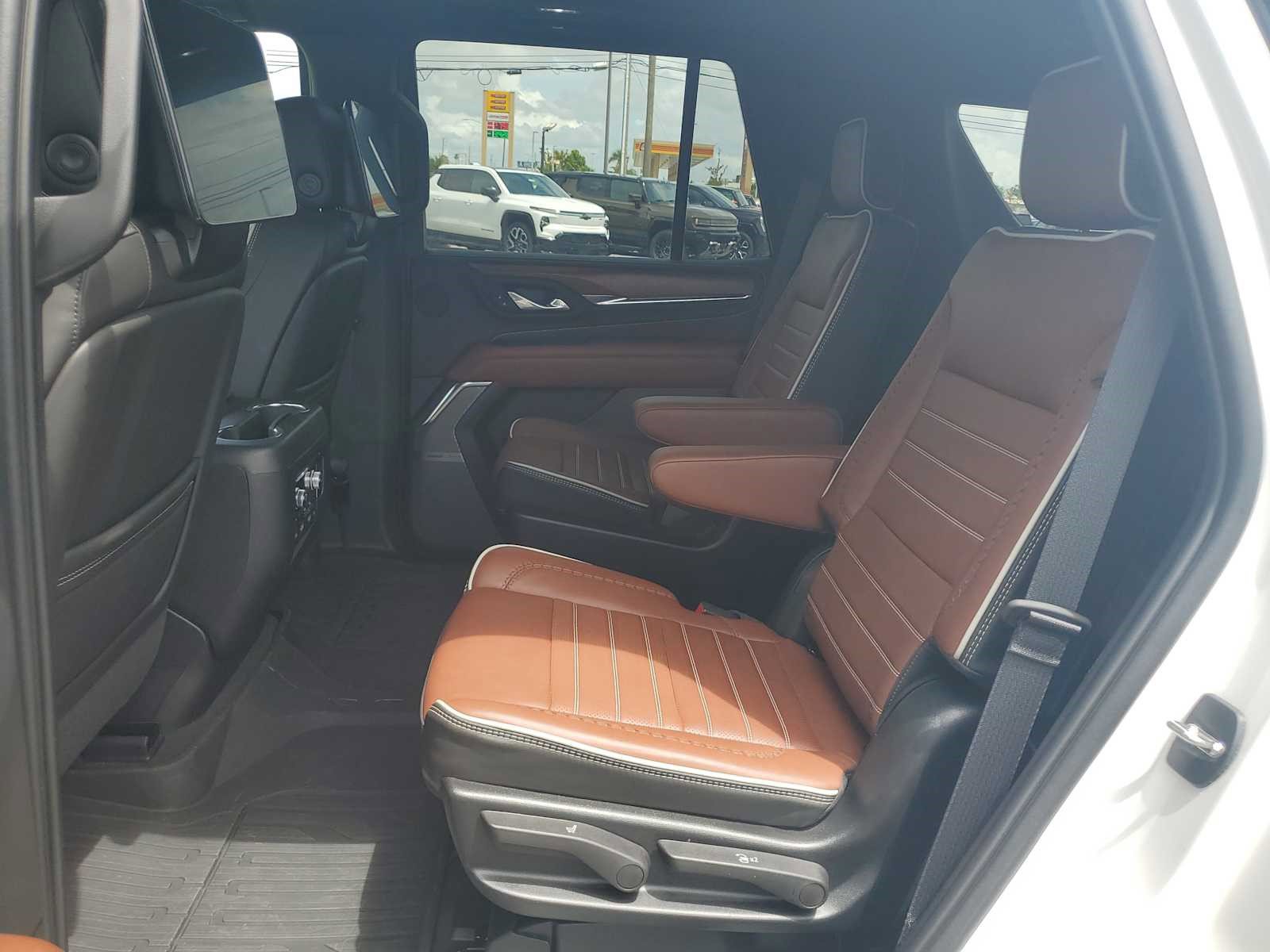 Certified 2024 GMC Yukon Denali Ultimate image 13