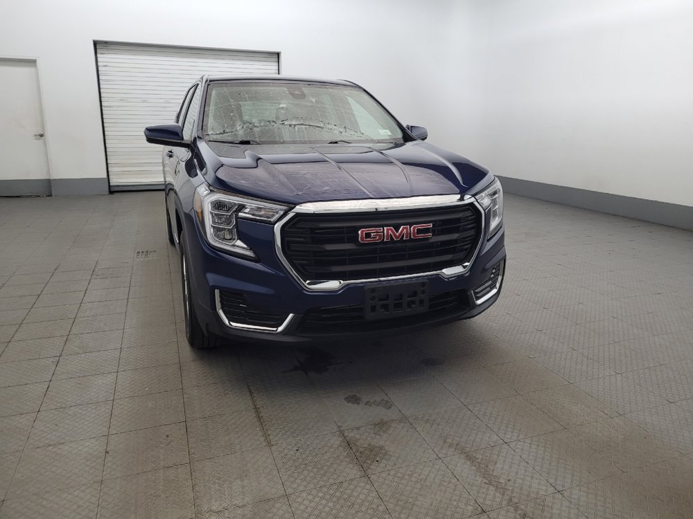 Used 2023 GMC Terrain SLE AWD/4WD image 14