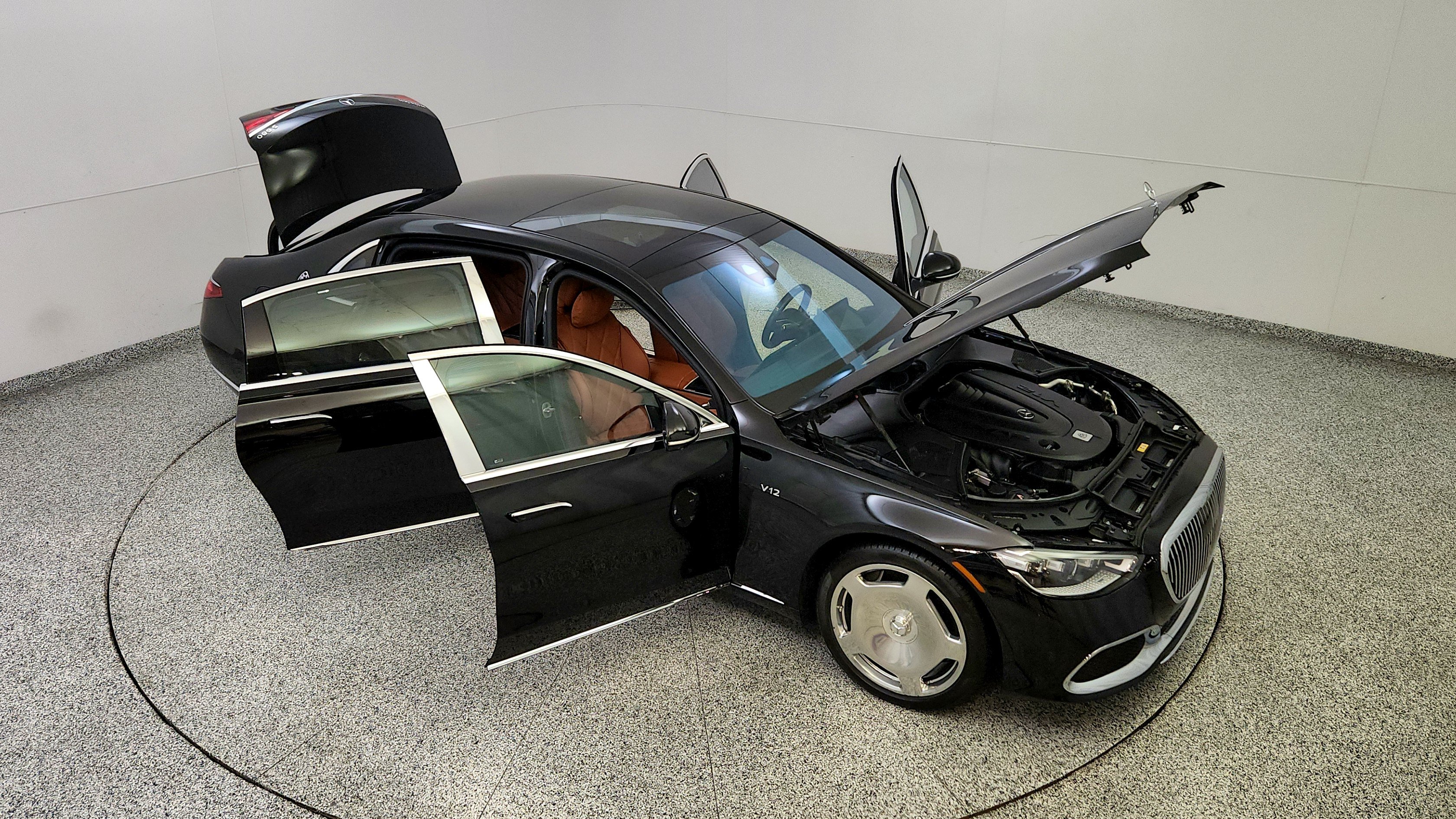 Used 2023 Mercedes-Benz Maybach S 680 4MATIC w/ Manufaktur Leather Package image 17