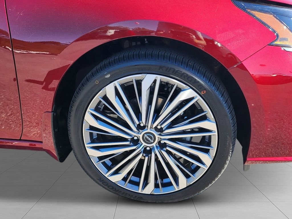 New 2025 Nissan Altima 2.5 SL FWD image 9