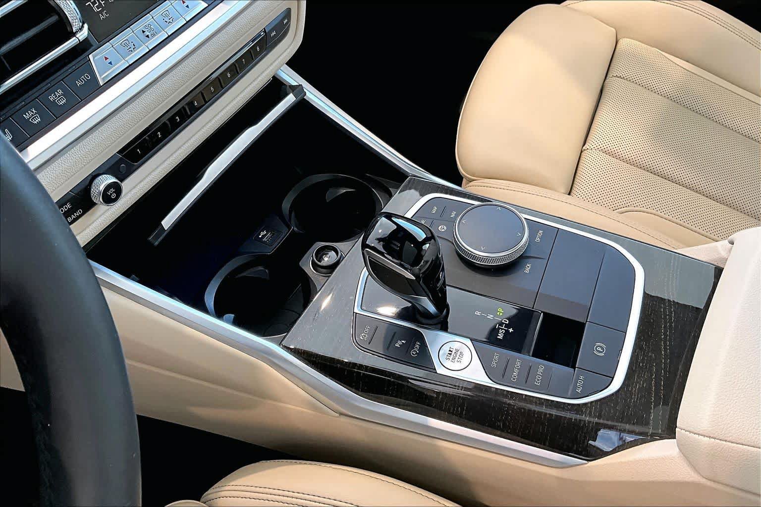 Used 2022 BMW 330i Sedan w/ M Sport Package RWD image 18