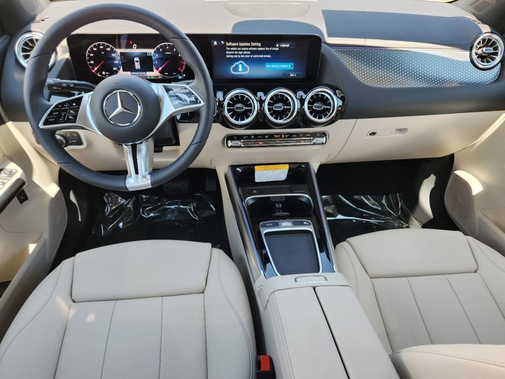 New 2025 Mercedes-Benz GLA 250 4MATIC image 13