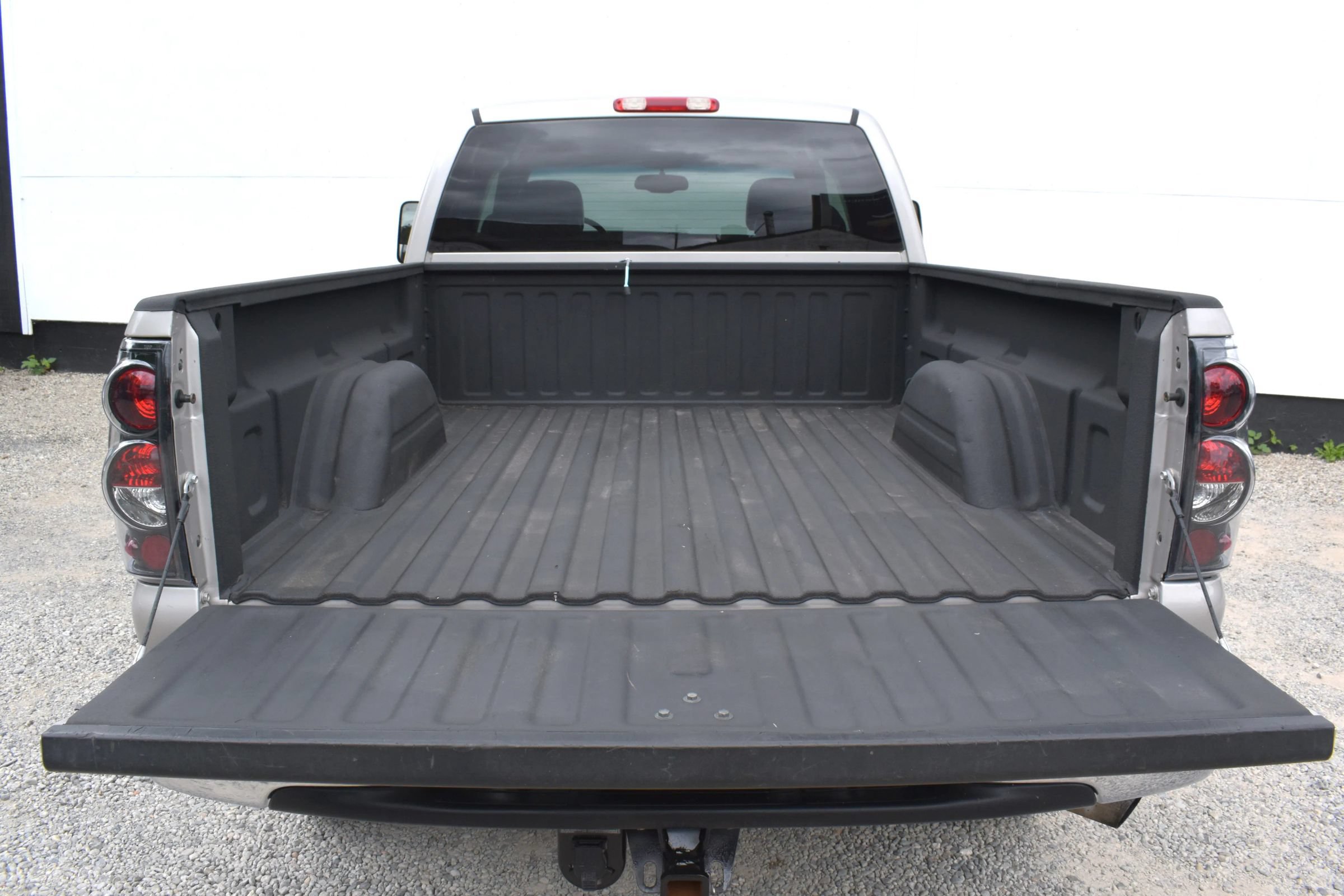 Used 2005 Chevrolet Silverado 2500 LT w/ Heavy-Duty Power Package AWD/4WD image 35