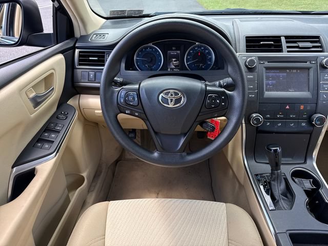 Used 2016 Toyota Camry LE FWD image 18