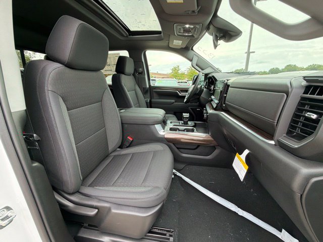 New 2026 Chevrolet Silverado 1500 RST w/ Redline Edition AWD/4WD image 34
