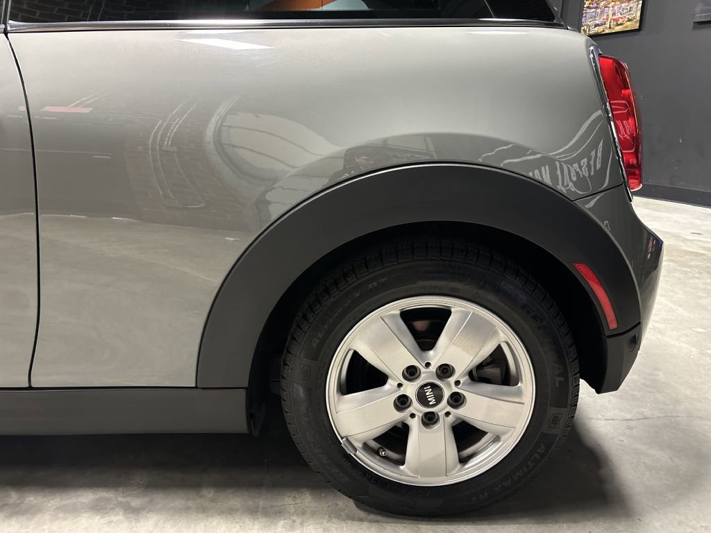 Used 2019 MINI Cooper 2-Door Hardtop w/ Storage Package image 23