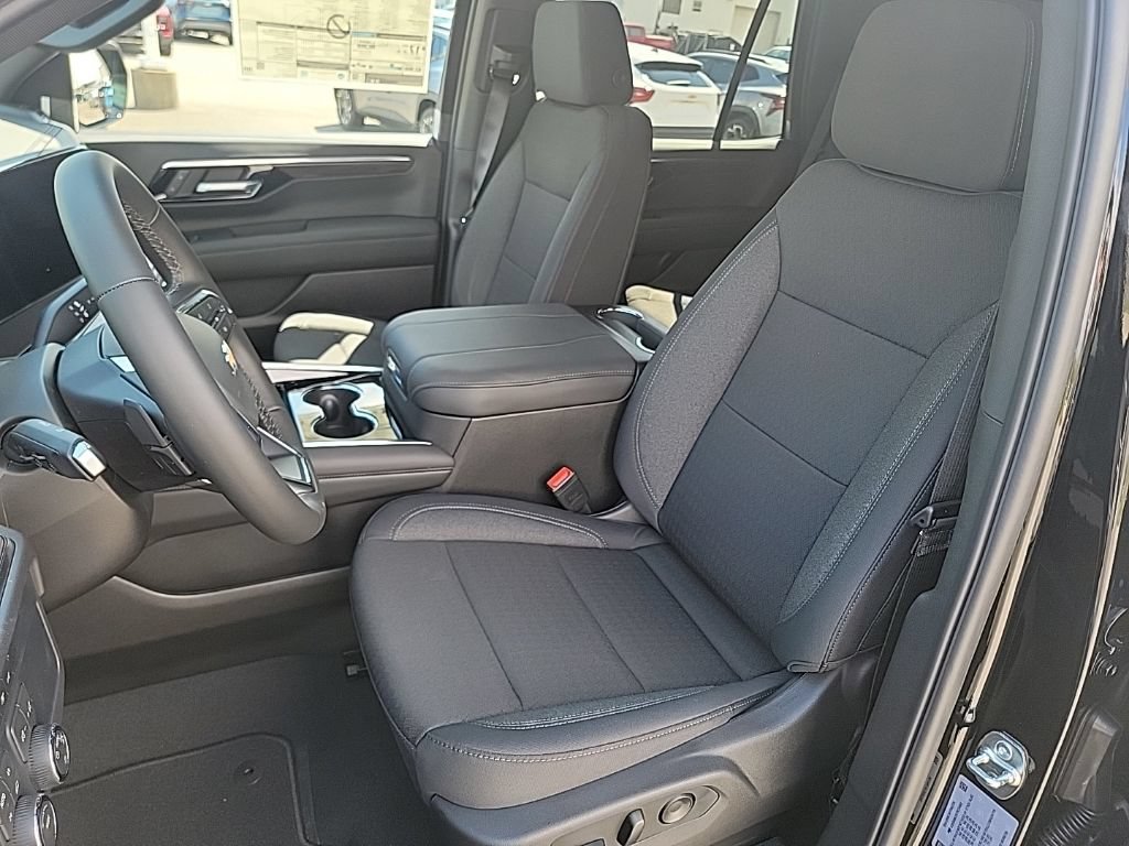New 2026 Chevrolet Tahoe LS w/ LPO, Dark Essentials Package AWD/4WD image 25